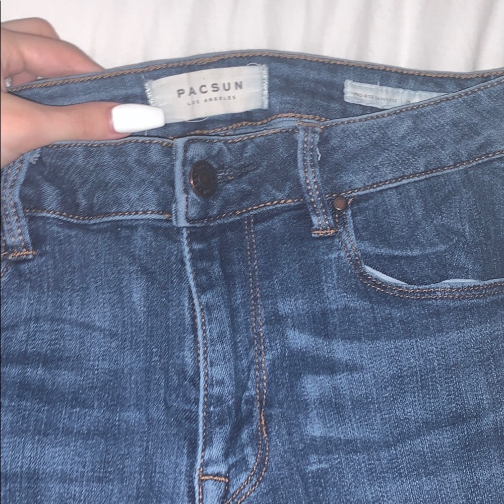 Mid rise pac sun skinny jeans!